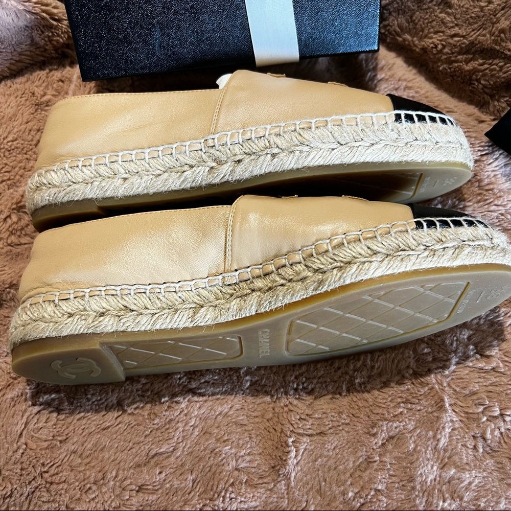 ✨HOST PICK✨ Chanel Espadrilles - Picture 4 of 8